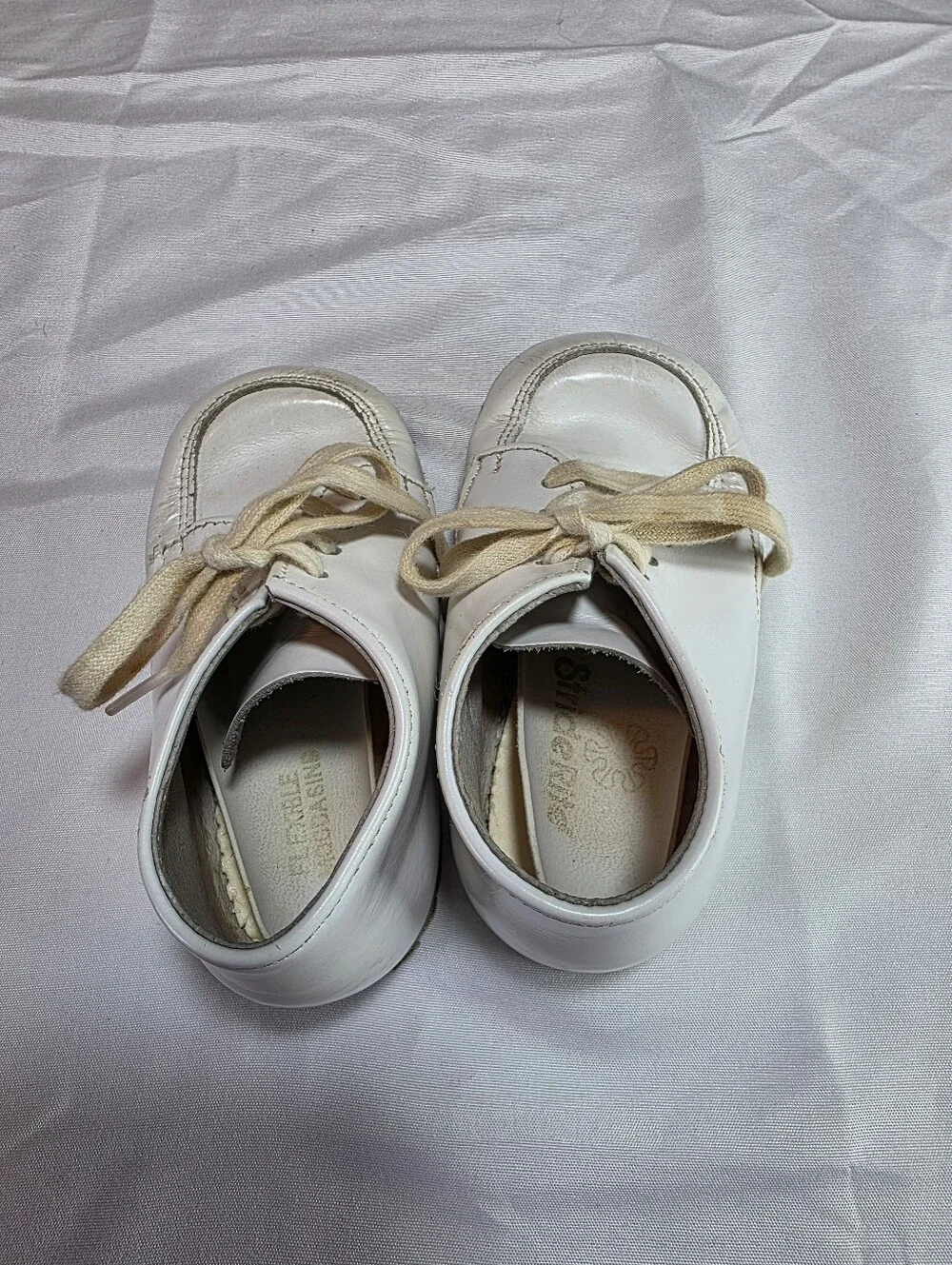 Vintage Stride Rite White Leather Walking Shoe 4 1/2 EE